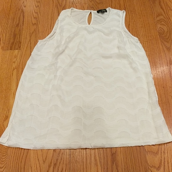 Beautiful wave embroidered pattern tunic tank - Picture 1 of 5